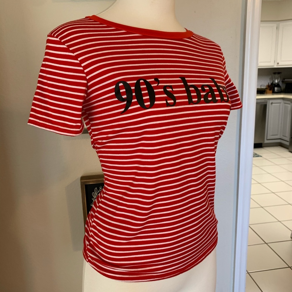 🌟Red & white striped t-shirt